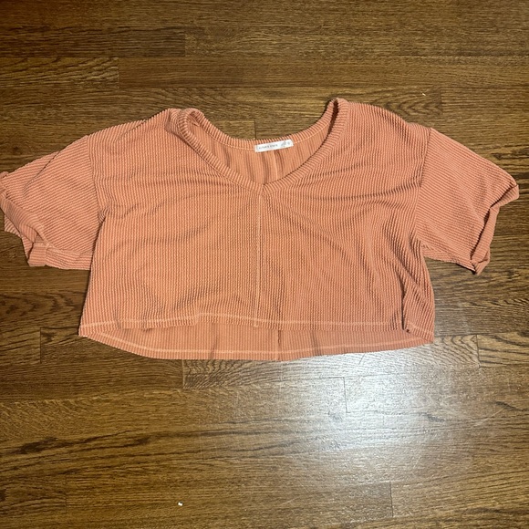 Pink crop top - Picture 2 of 3